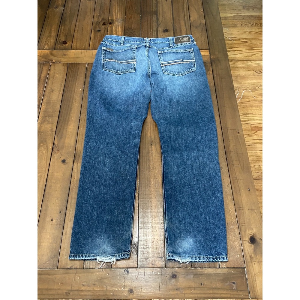 Ariat M1 Remy Vintage Straight Leg Jeans Mens 38x32 Bradford Wash Distressed - Picture 3 of 15